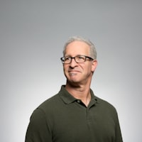 亚洲赛事分析师陈刚严肃分析照