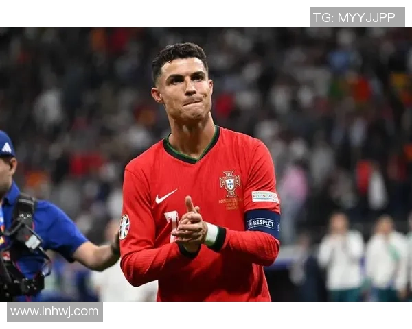 足球世界影响力最大球星的崛起与时代变革分析