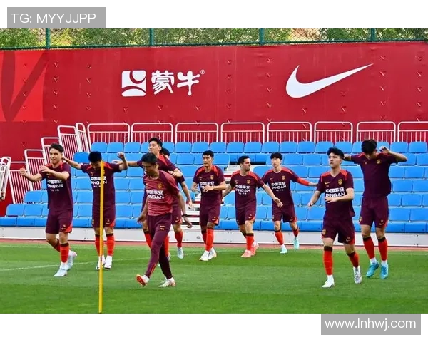 中国足球三大球星介绍及他们在国内外赛场的辉煌成就与影响力